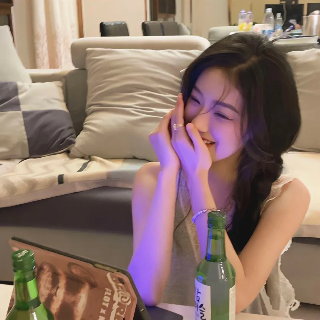 咖啡桌 在线观看